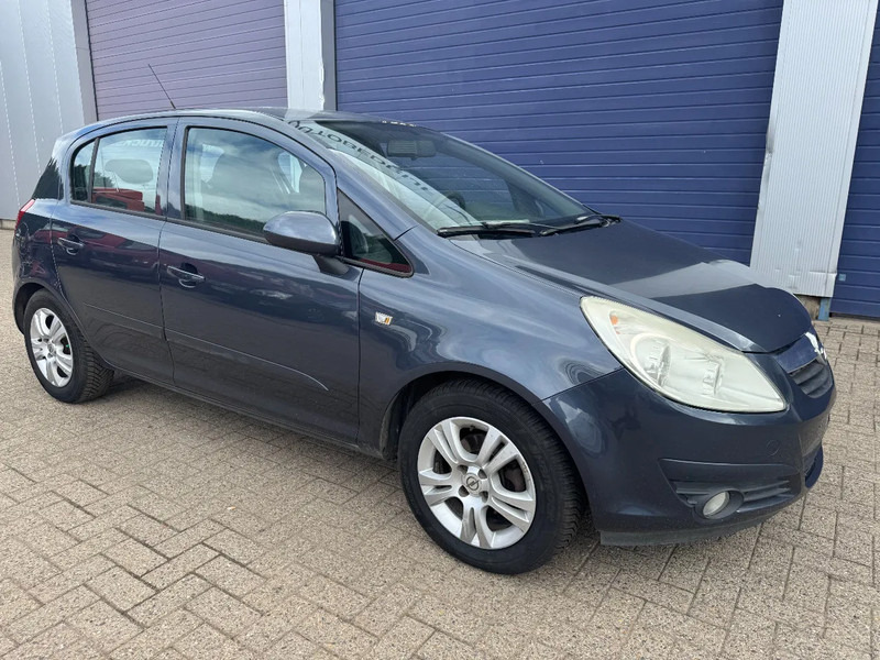 Opel Corsa **EURO4-AIRCO** - Sedan araba: fotoğraf 3 Opel Corsa **EURO4-AIRCO** - Sedan araba: fotoğraf 3