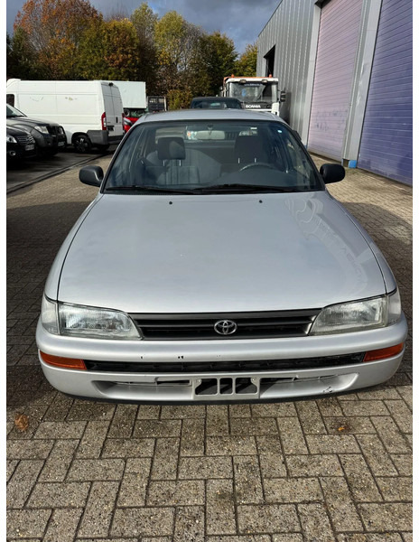 Toyota Corolla **PETROL-AUTOMATIC-BELGIAN CAR** - Sedan araba: fotoğraf 2 Toyota Corolla **PETROL-AUTOMATIC-BELGIAN CAR** - Sedan araba: fotoğraf 2