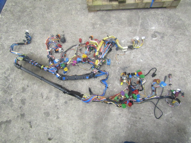 DAF LF 220 EURO 6 FULL CAB WIRING HARNESS P/NO 7422626863 P01 - Elektrik sistemi - Kamyon: fotoğraf 1 DAF LF 220 EURO 6 FULL CAB WIRING HARNESS P/NO 7422626863 P01 - Elektrik sistemi - Kamyon: fotoğraf 1