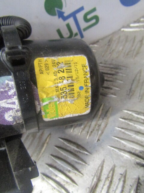 DAF LF 220 WIPER MOTOR ‘VALEO’ P/NO 53558202 - Kabin ve iç mekan - Kamyon: fotoğraf 3 DAF LF 220 WIPER MOTOR ‘VALEO’ P/NO 53558202 - Kabin ve iç mekan - Kamyon: fotoğraf 3