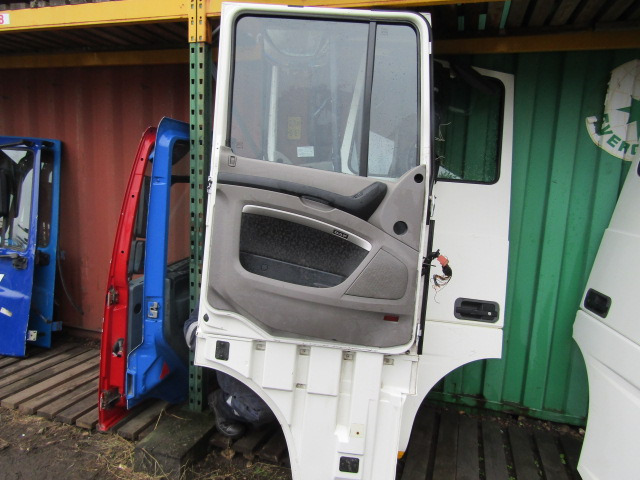 DAF XF 105 NEARSIDE (PASSENGER) COMPLETE DOOR - Kabin ve iç mekan - Kamyon: fotoğraf 3 DAF XF 105 NEARSIDE (PASSENGER) COMPLETE DOOR - Kabin ve iç mekan - Kamyon: fotoğraf 3