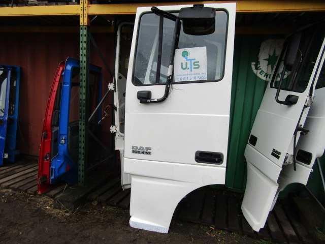 DAF XF 105 NEARSIDE (PASSENGER) COMPLETE DOOR - Kabin ve iç mekan - Kamyon: fotoğraf 1 DAF XF 105 NEARSIDE (PASSENGER) COMPLETE DOOR - Kabin ve iç mekan - Kamyon: fotoğraf 1