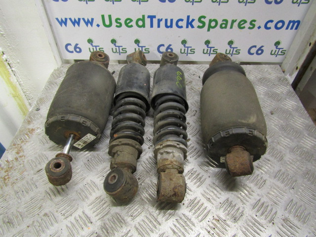 MAN TGS 440 TRACTOR UNIT (SET OF 4) CABSHOCKS P/NO 81.41722.6068 / 6073 - Kabin ve iç mekan - Kamyon: fotoğraf 1 MAN TGS 440 TRACTOR UNIT (SET OF 4) CABSHOCKS P/NO 81.41722.6068 / 6073 - Kabin ve iç mekan - Kamyon: fotoğraf 1