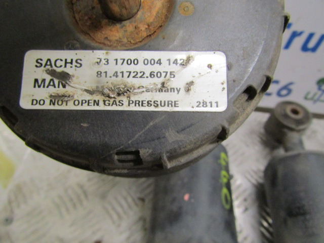 MAN TGS 440 TRACTOR UNIT (SET OF 4) CABSHOCKS P/NO 81.41722.6068 / 6073 - Kabin ve iç mekan - Kamyon: fotoğraf 3 MAN TGS 440 TRACTOR UNIT (SET OF 4) CABSHOCKS P/NO 81.41722.6068 / 6073 - Kabin ve iç mekan - Kamyon: fotoğraf 3