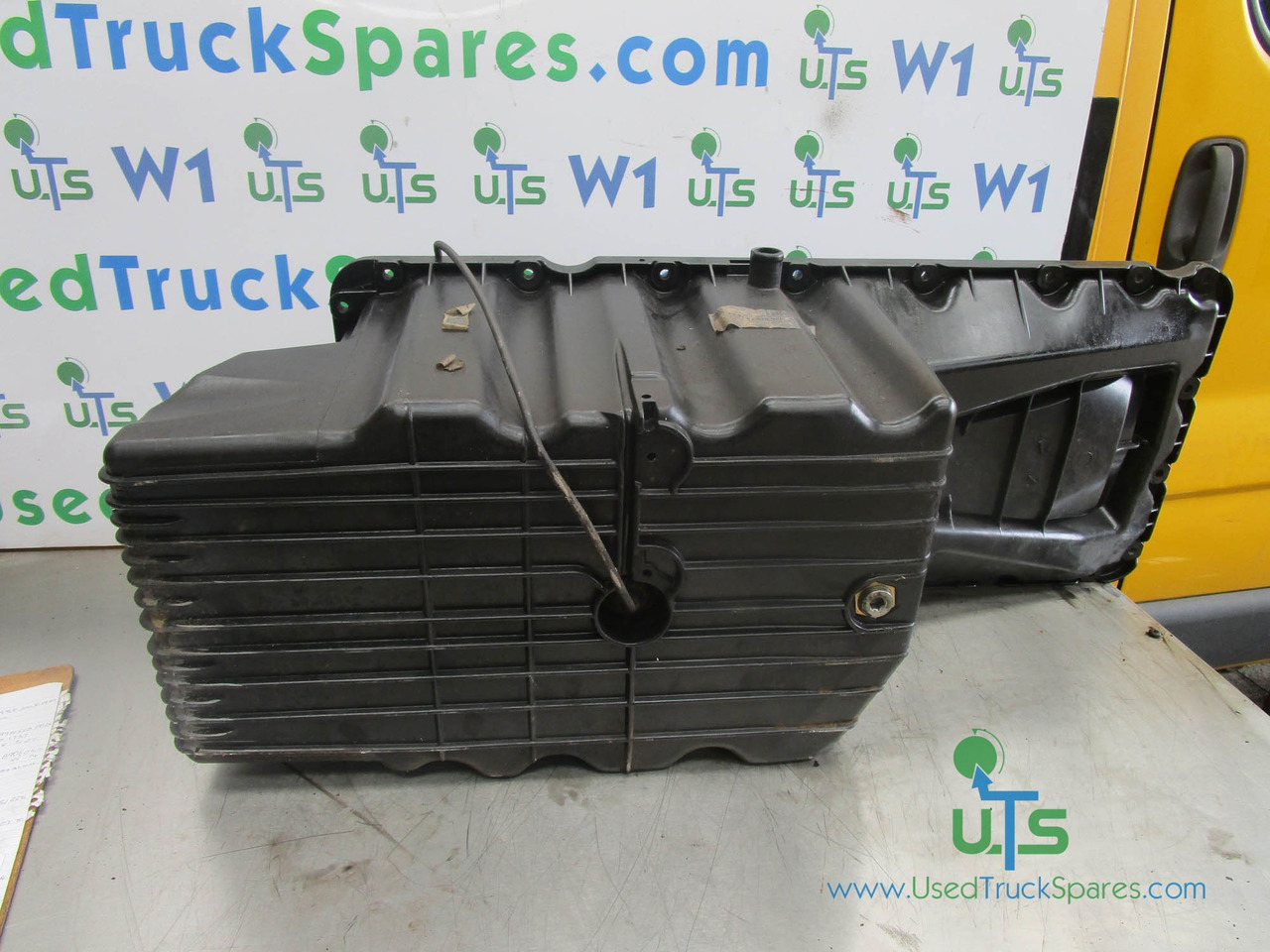 MERCEDES 1323/1823/2528 OM906LA SUMP P/NO A906010131364 - Motor ve yedek parça - Kamyon: fotoğraf 1 MERCEDES 1323/1823/2528 OM906LA SUMP P/NO A906010131364 - Motor ve yedek parça - Kamyon: fotoğraf 1