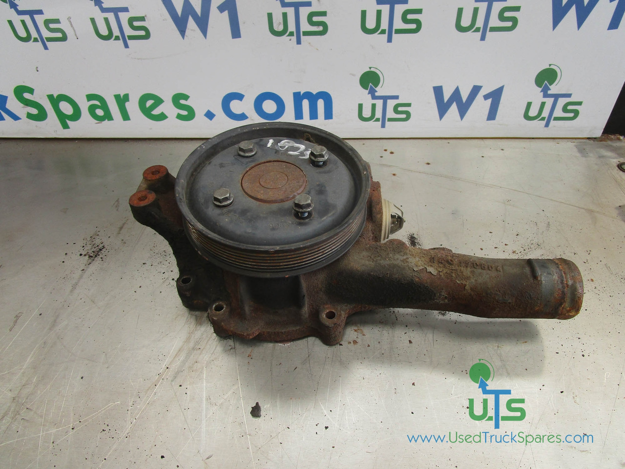 MERCEDES 1323/1823/2528 WATER PUMP - Motor ve yedek parça - Kamyon: fotoğraf 1 MERCEDES 1323/1823/2528 WATER PUMP - Motor ve yedek parça - Kamyon: fotoğraf 1