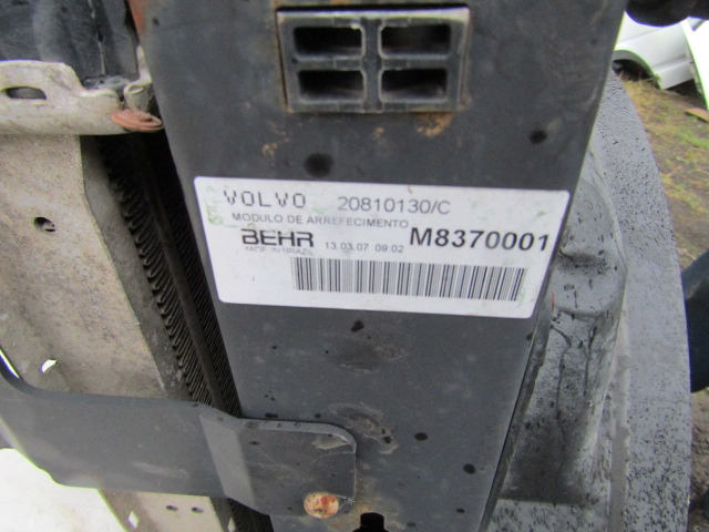 VOLVO FL7 FE240 RADIATOR/INTERCOOLER PACK P/NO 20810130 / C - Radyatör - Kamyon: fotoğraf 2 VOLVO FL7 FE240 RADIATOR/INTERCOOLER PACK P/NO 20810130 / C - Radyatör - Kamyon: fotoğraf 2