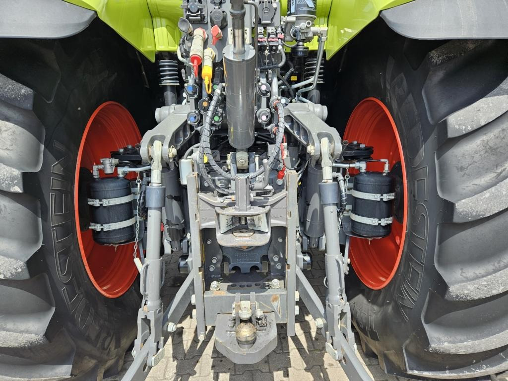 Traktör CLAAS AXION 810 CMATIC: fotoğraf 22