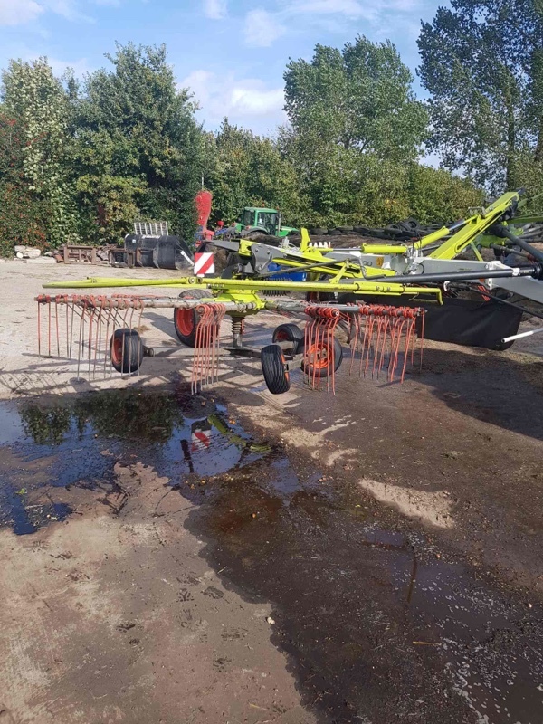 CLAAS Liner 2800 - Ot toplama tırmığı: fotoğraf 3 CLAAS Liner 2800 - Ot toplama tırmığı: fotoğraf 3
