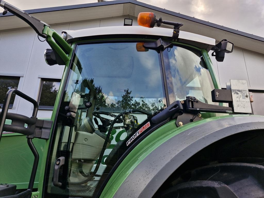 Fendt 826 VARIO PROFI PLUS - Traktör: fotoğraf 5 Fendt 826 VARIO PROFI PLUS - Traktör: fotoğraf 5