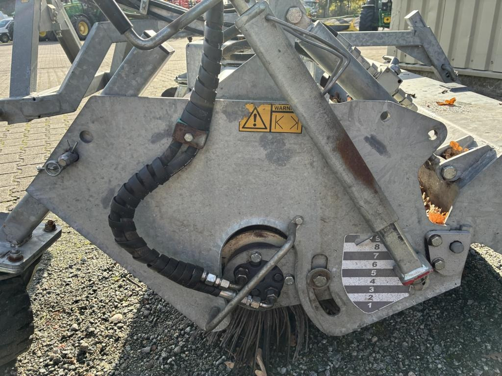 Fliegl KEH230/600 - Çayır biçme makinesi: fotoğraf 4 Fliegl KEH230/600 - Çayır biçme makinesi: fotoğraf 4