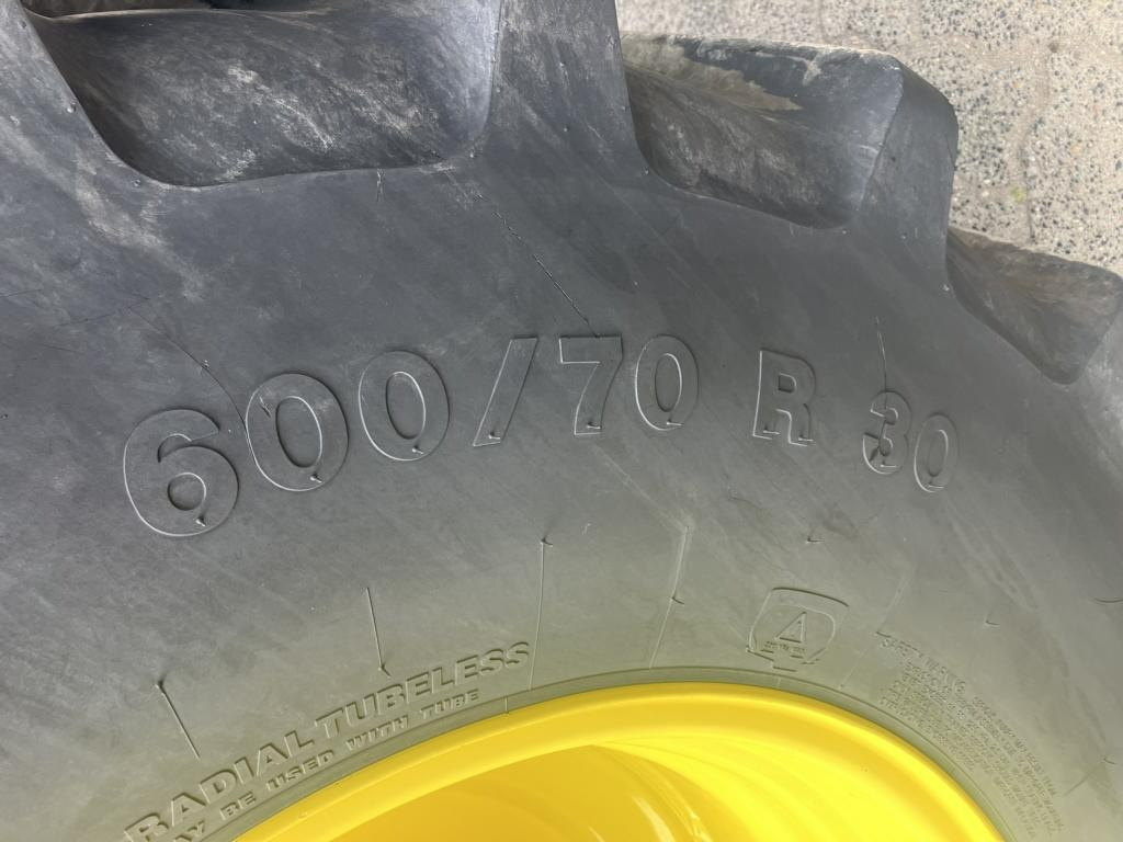 John Deere 6M250 - Traktör: fotoğraf 4 John Deere 6M250 - Traktör: fotoğraf 4