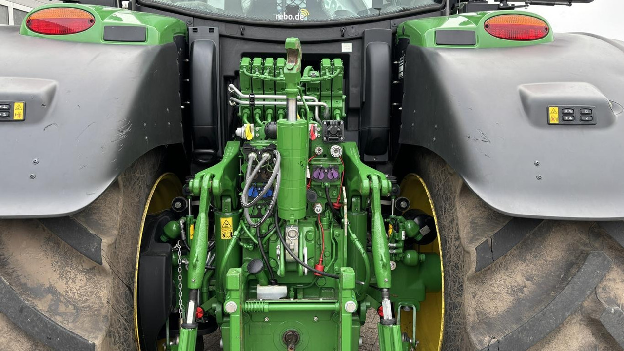 Yeni Traktör John Deere 6R215: fotoğraf 11 Yeni Traktör John Deere 6R215: fotoğraf 11