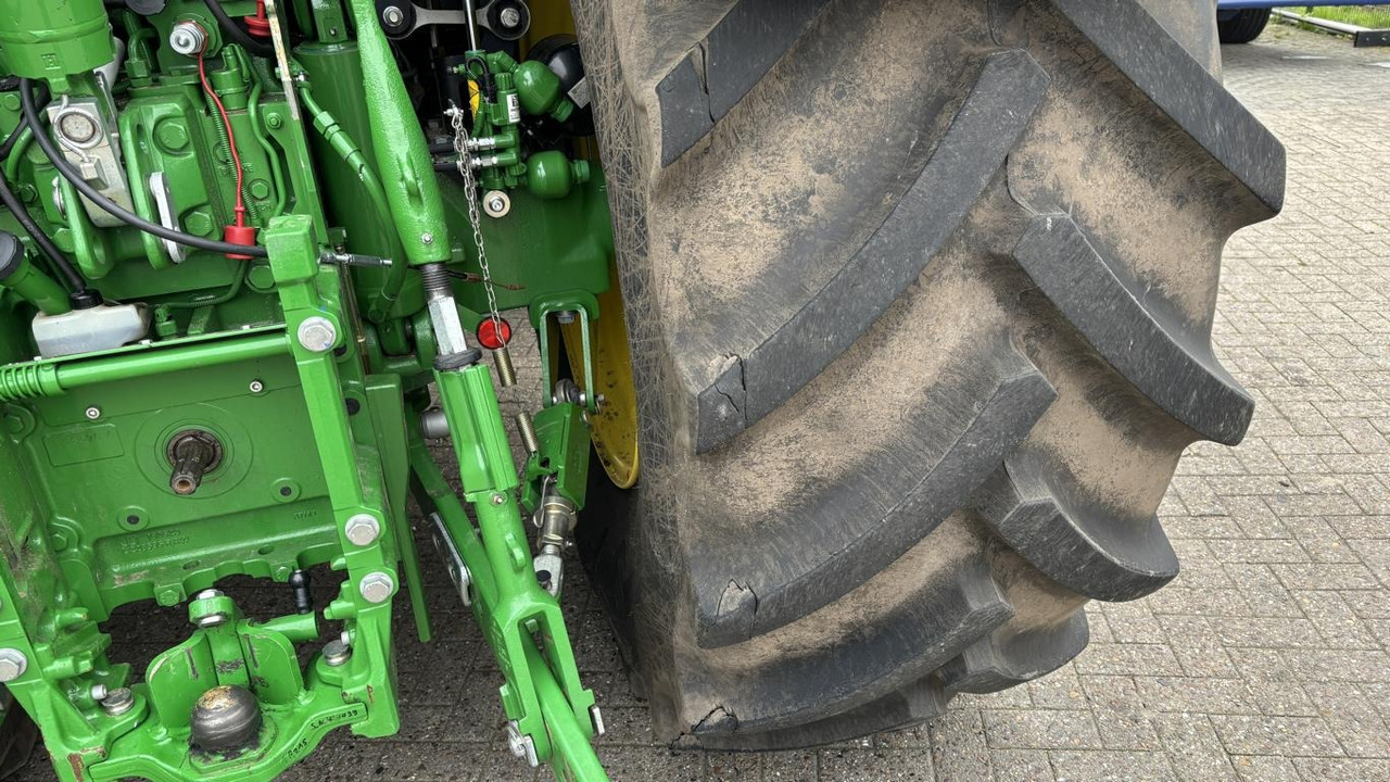 Yeni Traktör John Deere 6R215: fotoğraf 13 Yeni Traktör John Deere 6R215: fotoğraf 13