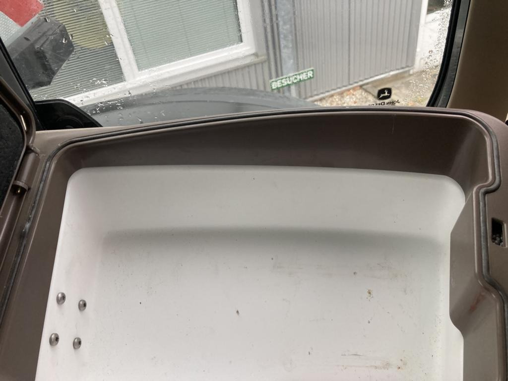 John Deere 6R250 - Traktör: fotoğraf 4 John Deere 6R250 - Traktör: fotoğraf 4