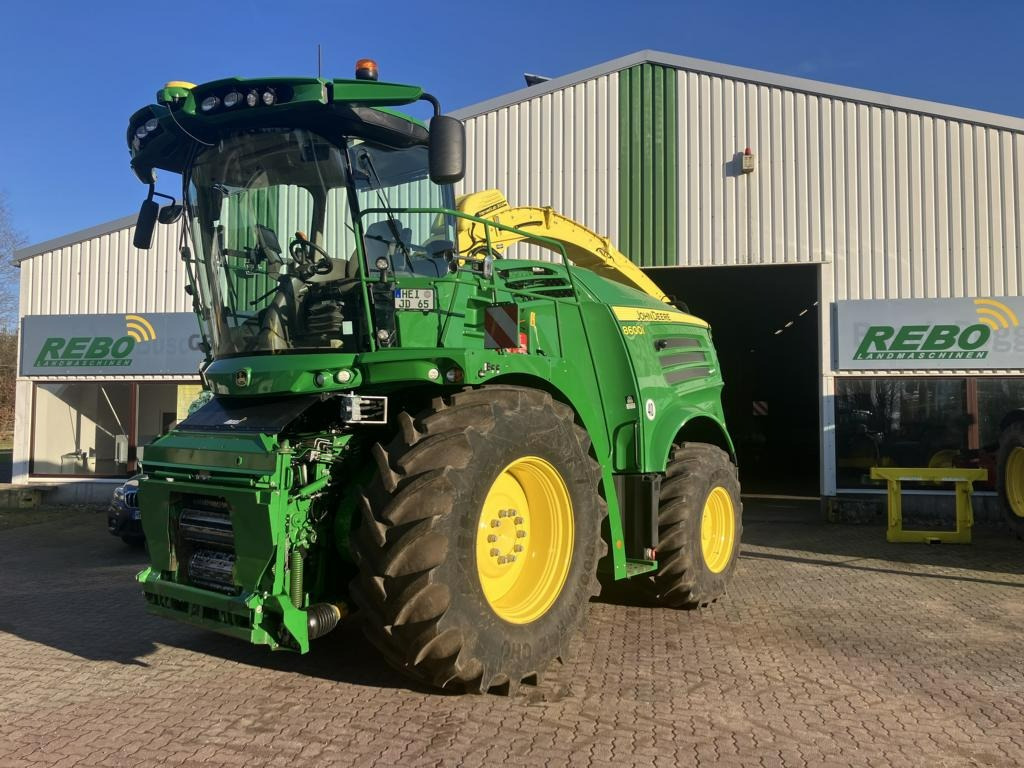 John Deere 8600 FELDHÄCKSLER - Hasat makinesi: fotoğraf 1 John Deere 8600 FELDHÄCKSLER - Hasat makinesi: fotoğraf 1