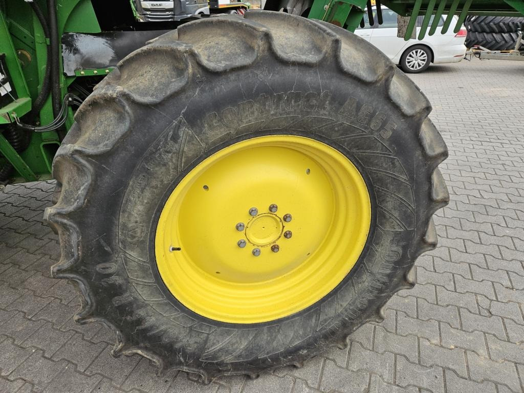 John Deere T560I - Biçerdöver: fotoğraf 2 John Deere T560I - Biçerdöver: fotoğraf 2