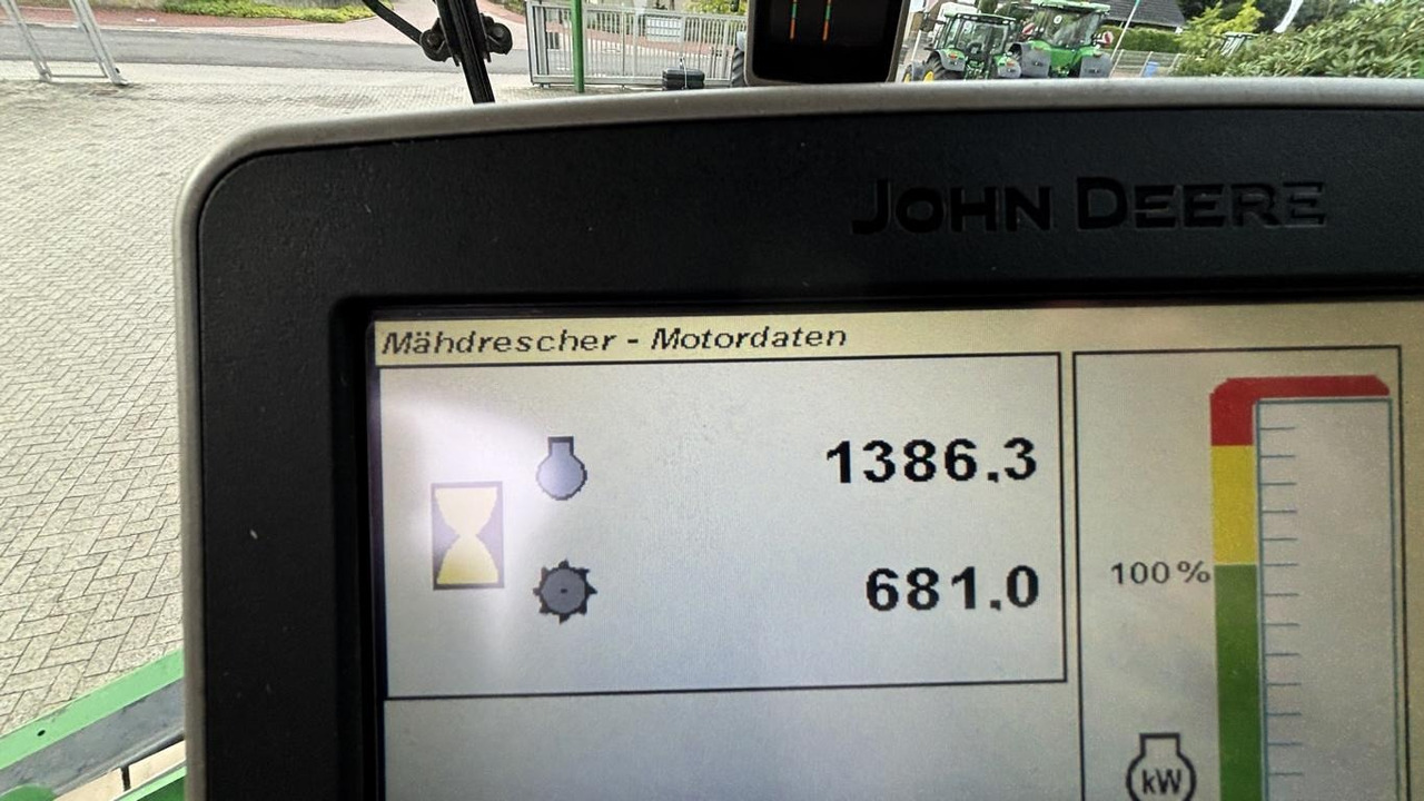 John Deere T660 - Biçerdöver: fotoğraf 2 John Deere T660 - Biçerdöver: fotoğraf 2