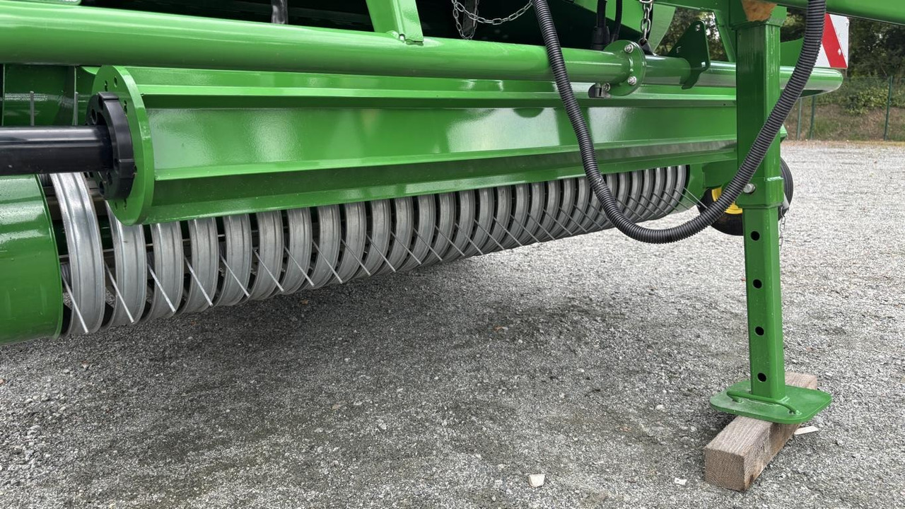 John Deere V461M - PAKET FÜR RUNDBALLENPR - Silaj paketleme makinesi: fotoğraf 3 John Deere V461M - PAKET FÜR RUNDBALLENPR - Silaj paketleme makinesi: fotoğraf 3