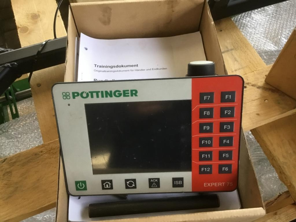 Pöttinger IMPRESS 155 VC PRO - Saman makinesi: fotoğraf 3 Pöttinger IMPRESS 155 VC PRO - Saman makinesi: fotoğraf 3