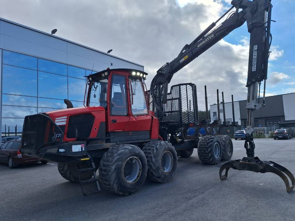 Komatsu 875 - Forwarder: fotoğraf 2 Komatsu 875 - Forwarder: fotoğraf 2