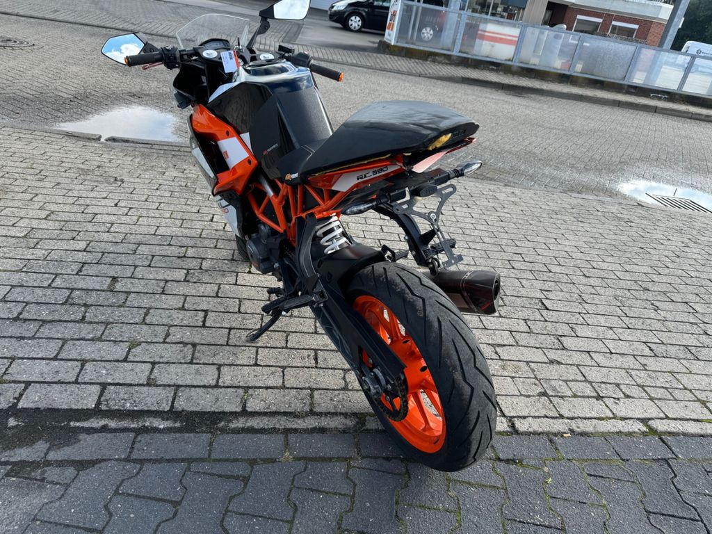 KTM RC 390 Acrapovic Unfall - Motosiklet: fotoğraf 3 KTM RC 390 Acrapovic Unfall - Motosiklet: fotoğraf 3