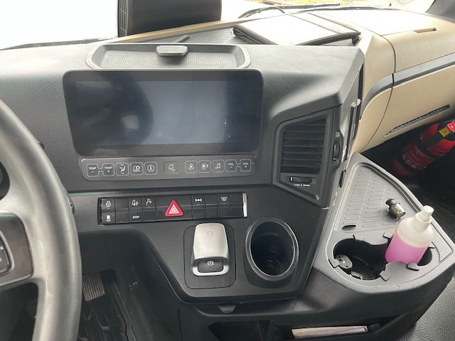 Mercedes-Benz Actros - Çekici: fotoğraf 5 Mercedes-Benz Actros - Çekici: fotoğraf 5