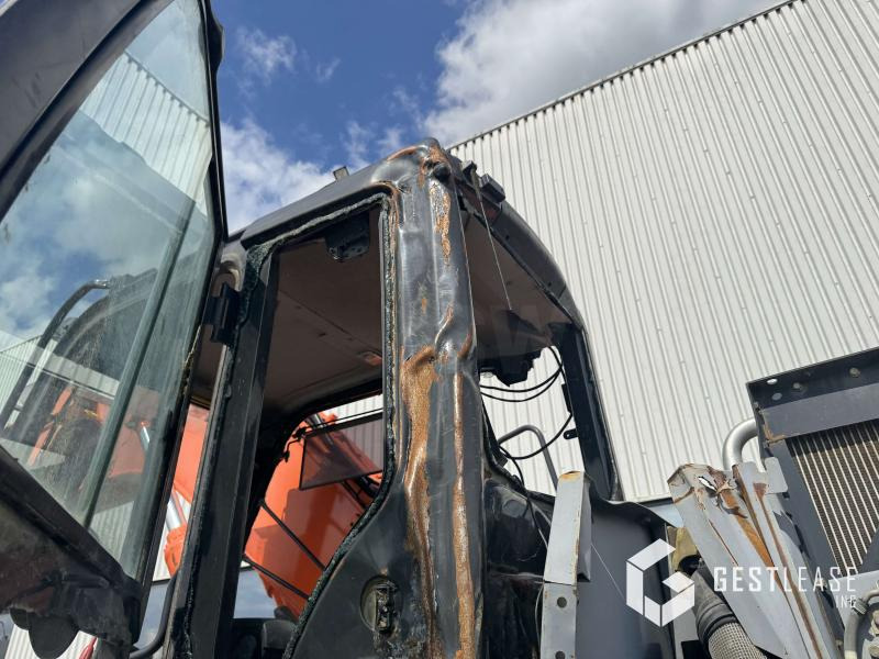 Paletli ekskavatör Hitachi ZX180LC-5B: fotoğraf 18