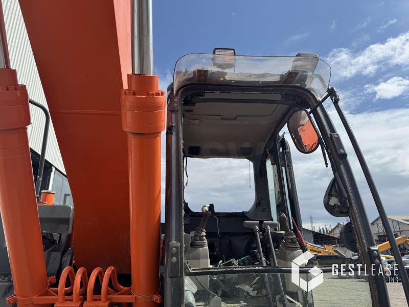 Paletli ekskavatör Hitachi ZX180LC-5B: fotoğraf 11