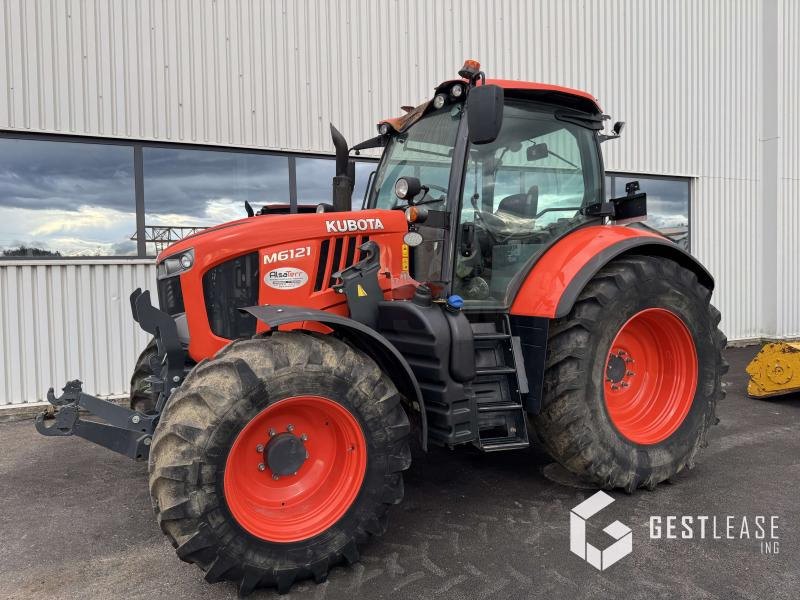 Kubota M6121 - Traktör: fotoğraf 1 Kubota M6121 - Traktör: fotoğraf 1