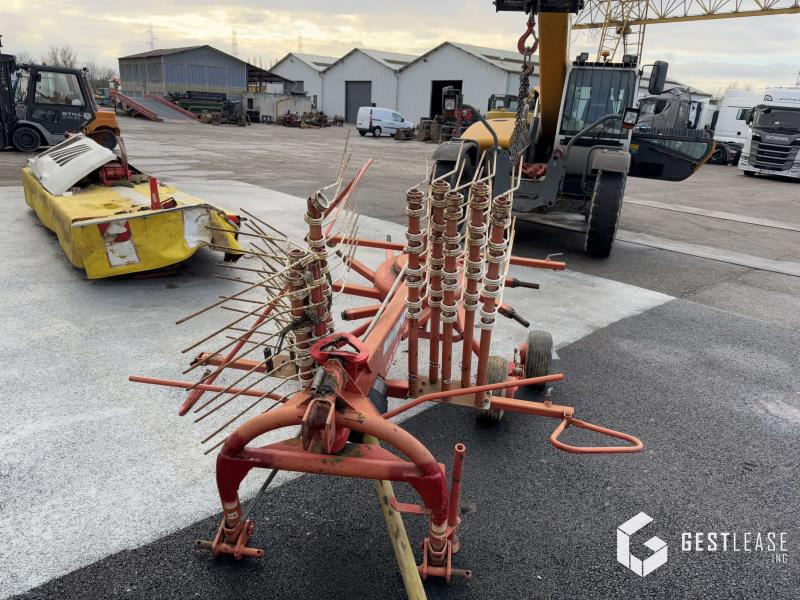Pöttinger TOP 380N - Ot toplama tırmığı: fotoğraf 4 Pöttinger TOP 380N - Ot toplama tırmığı: fotoğraf 4