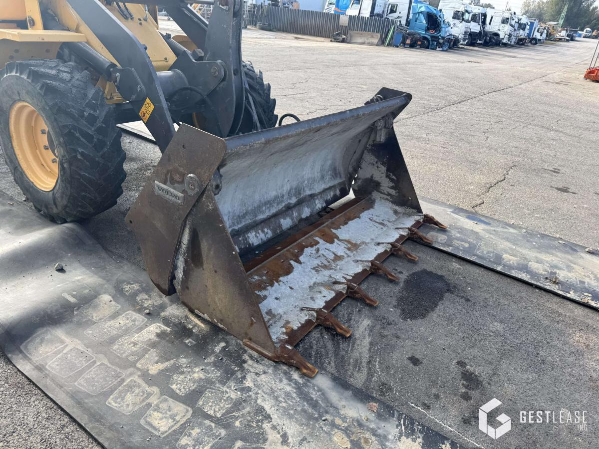Volvo L30G - Tekerlekli yükleyici: fotoğraf 5 Volvo L30G - Tekerlekli yükleyici: fotoğraf 5