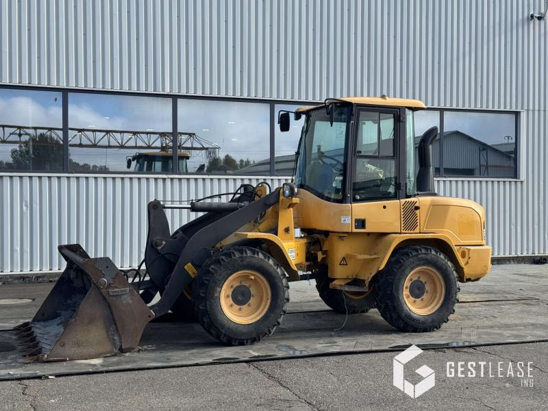 Volvo L30G - Tekerlekli yükleyici: fotoğraf 1 Volvo L30G - Tekerlekli yükleyici: fotoğraf 1