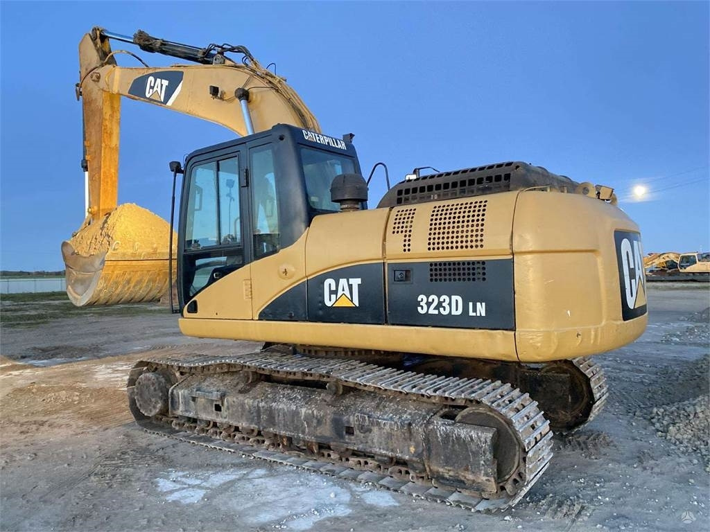 CAT 323 DLN - Paletli ekskavatör: fotoğraf 3 CAT 323 DLN - Paletli ekskavatör: fotoğraf 3