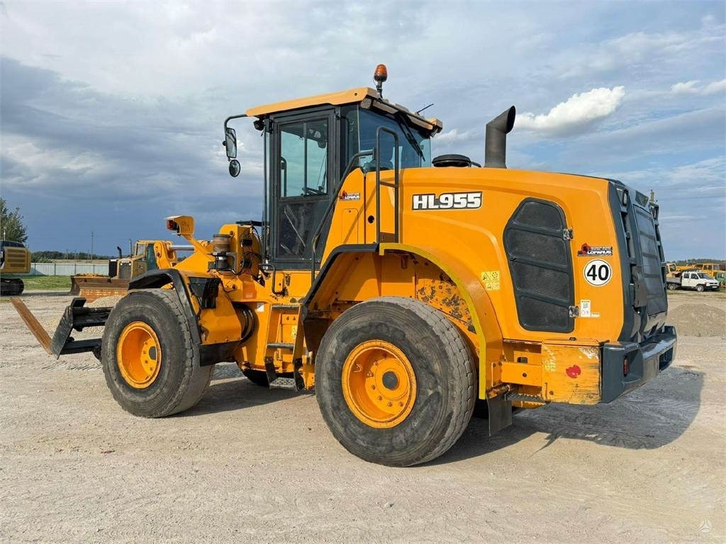 Hyundai HL 955 - Tekerlekli yükleyici: fotoğraf 4 Hyundai HL 955 - Tekerlekli yükleyici: fotoğraf 4
