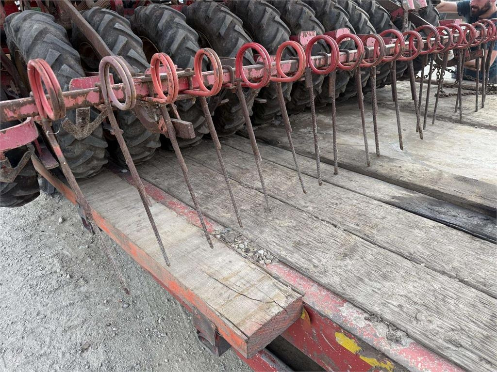Ekim makinesi Vaderstad Rapid 600 F: fotoğraf 24