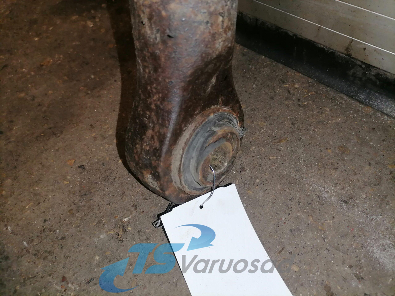 MAN Anti-roll bar 81437156116 - Viraj denge çubuğu - Kamyon: fotoğraf 2 MAN Anti-roll bar 81437156116 - Viraj denge çubuğu - Kamyon: fotoğraf 2