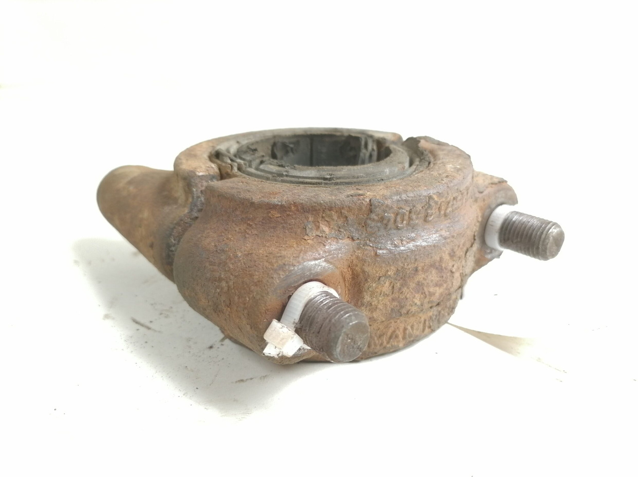 MAN Anti-roll bar bracket 81437183044 - Viraj denge çubuğu - Kamyon: fotoğraf 3 MAN Anti-roll bar bracket 81437183044 - Viraj denge çubuğu - Kamyon: fotoğraf 3