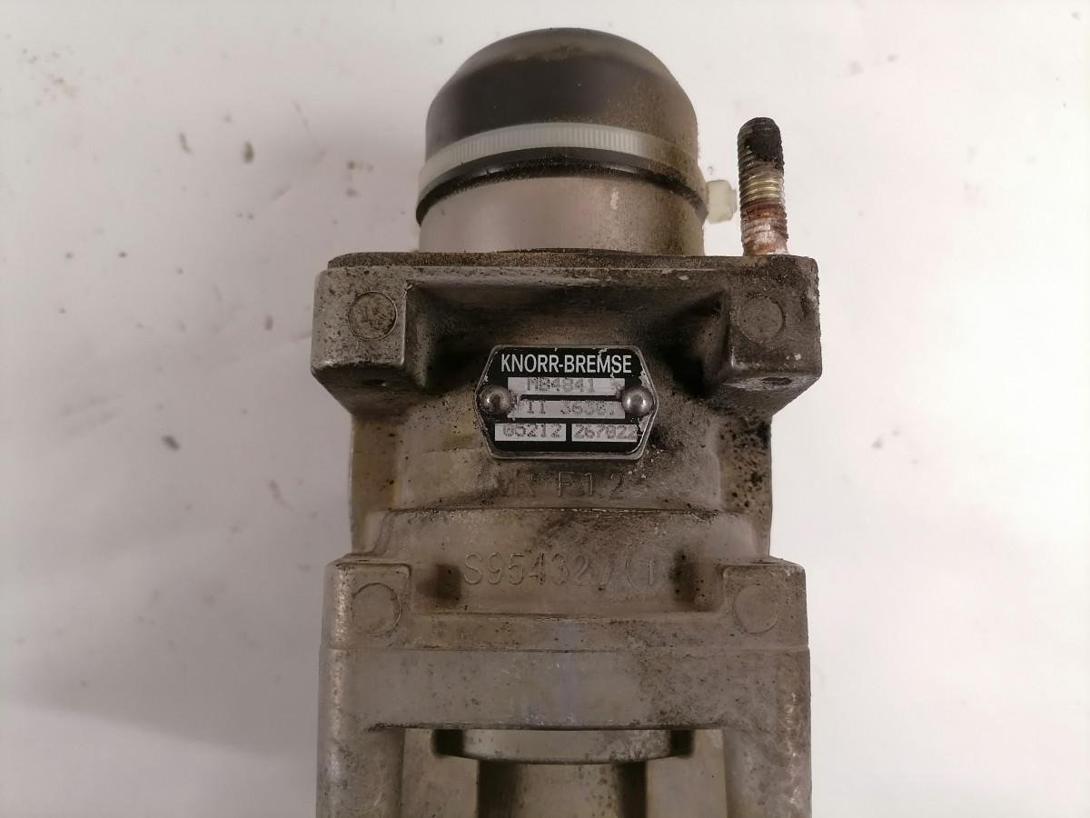 MAN Brake pressure control II36301 - Fren valfi - Kamyon: fotoğraf 5 MAN Brake pressure control II36301 - Fren valfi - Kamyon: fotoğraf 5