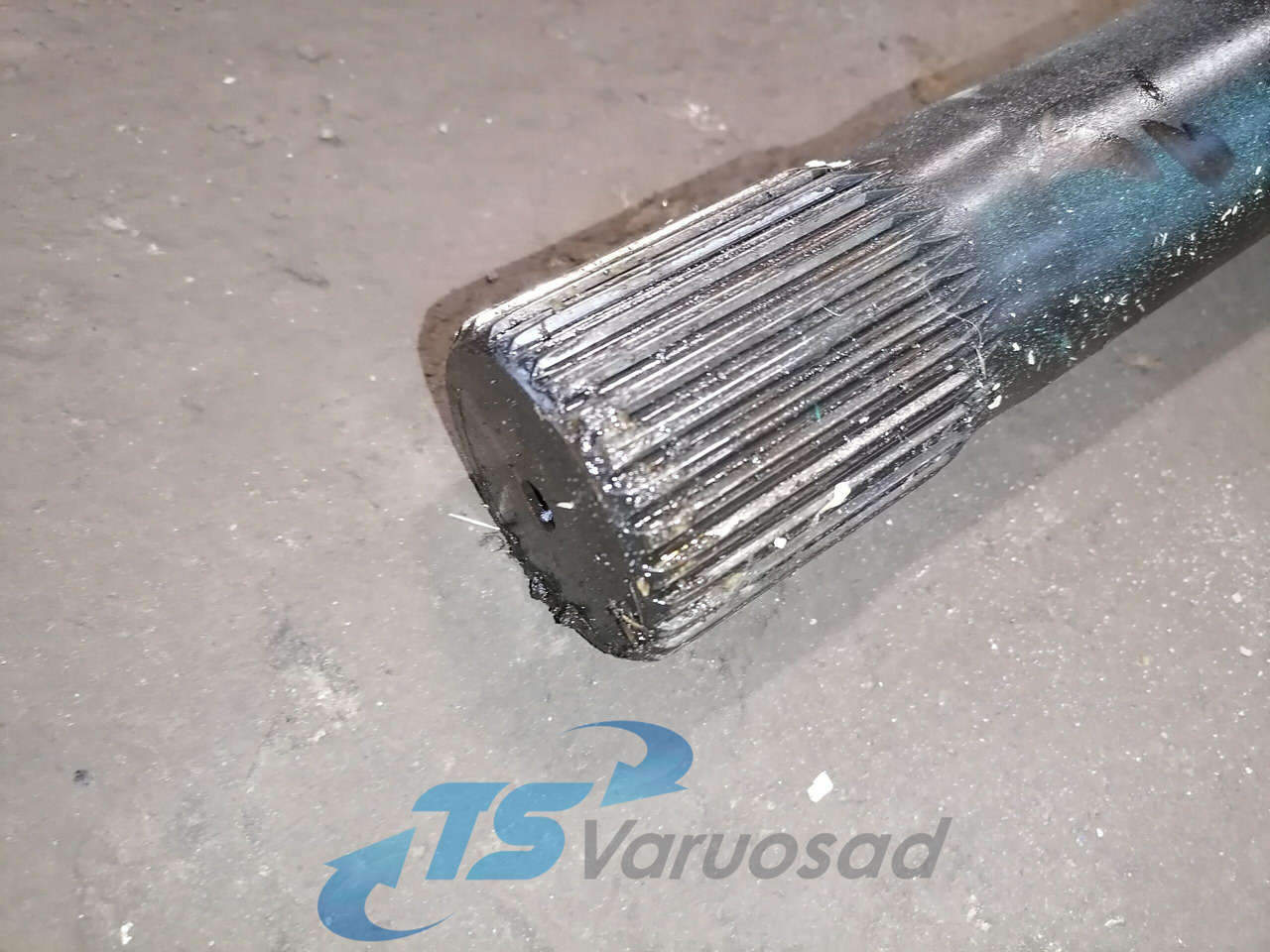 MAN Drive shaft 81355020146 - Aks mili - Kamyon: fotoğraf 3 MAN Drive shaft 81355020146 - Aks mili - Kamyon: fotoğraf 3
