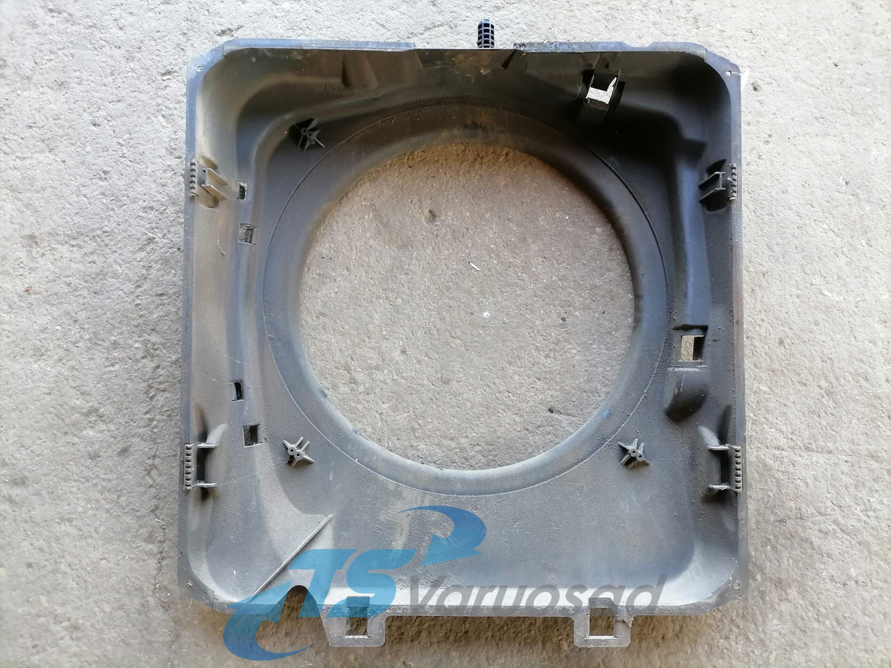 MAN Fan shroud 81066200145 - Radyatör - Kamyon: fotoğraf 2 MAN Fan shroud 81066200145 - Radyatör - Kamyon: fotoğraf 2