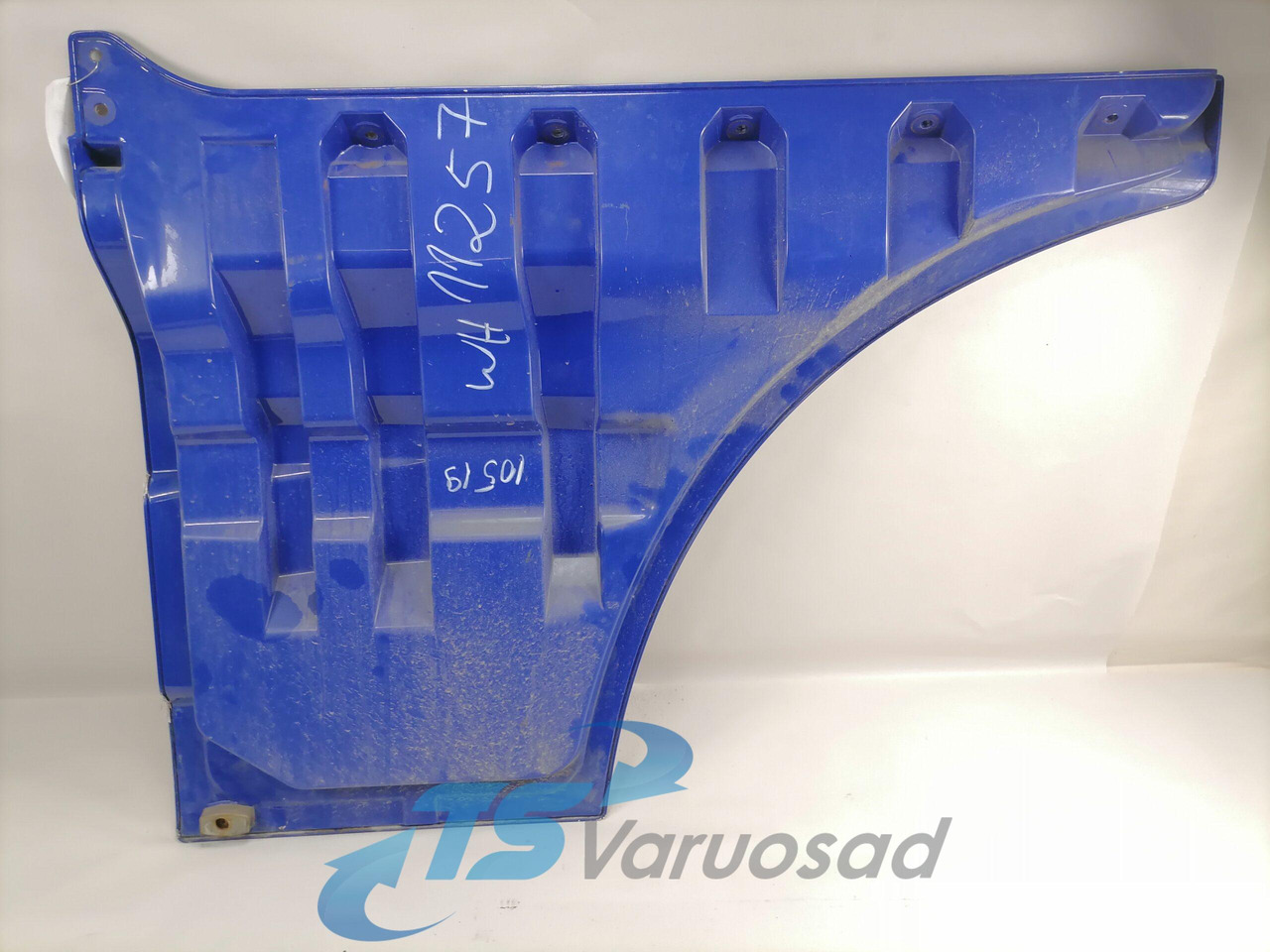 MAN Ukse pikendus, parem 81626100018 - Kapı ve yedek parça - Kamyon: fotoğraf 2 MAN Ukse pikendus, parem 81626100018 - Kapı ve yedek parça - Kamyon: fotoğraf 2