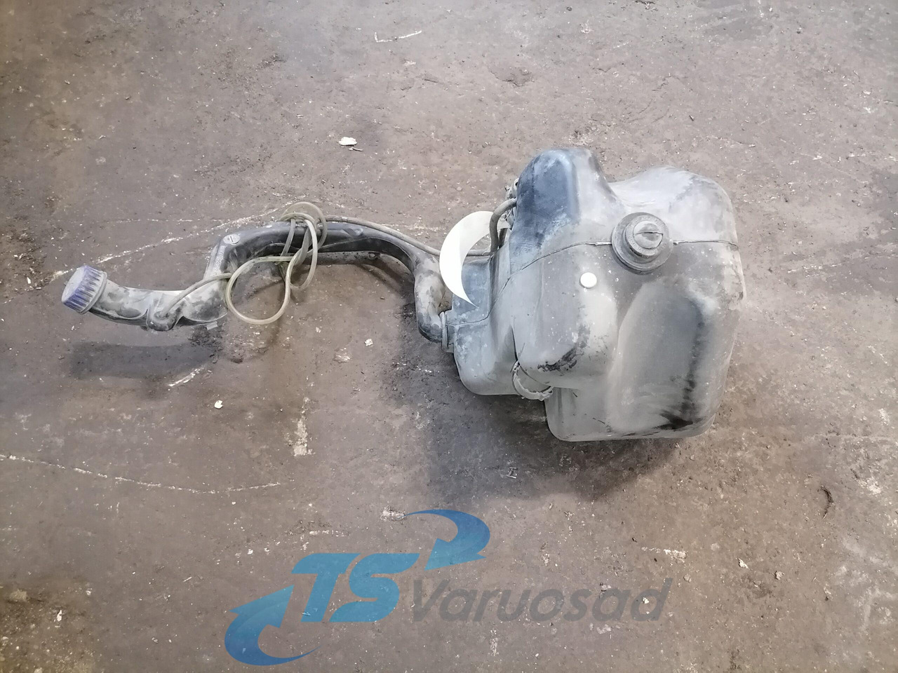 MAN Windscreen washer fluid tank 81264810079 - Silecek - Kamyon: fotoğraf 4 MAN Windscreen washer fluid tank 81264810079 - Silecek - Kamyon: fotoğraf 4