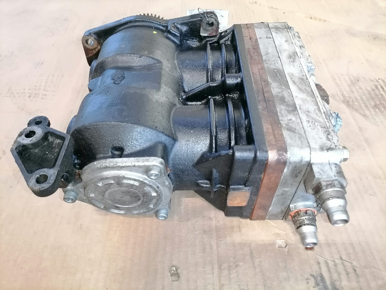 Mercedes-Benz Air compressor K165523N00 - Kompresör - Kamyon: fotoğraf 4 Mercedes-Benz Air compressor K165523N00 - Kompresör - Kamyon: fotoğraf 4