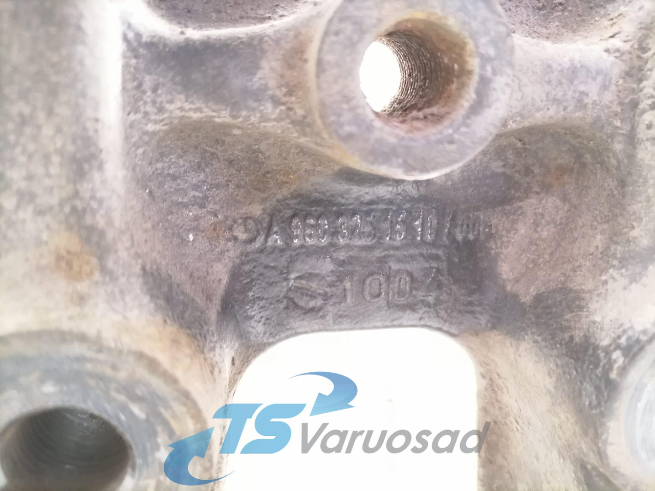Mercedes-Benz Air spring bracket A9603251510 - Hava süspansiyonu - Kamyon: fotoğraf 4 Mercedes-Benz Air spring bracket A9603251510 - Hava süspansiyonu - Kamyon: fotoğraf 4
