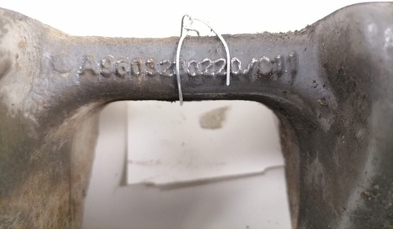 Mercedes-Benz Anti-roll bar bracket A9603230220 - Viraj denge çubuğu - Kamyon: fotoğraf 3 Mercedes-Benz Anti-roll bar bracket A9603230220 - Viraj denge çubuğu - Kamyon: fotoğraf 3