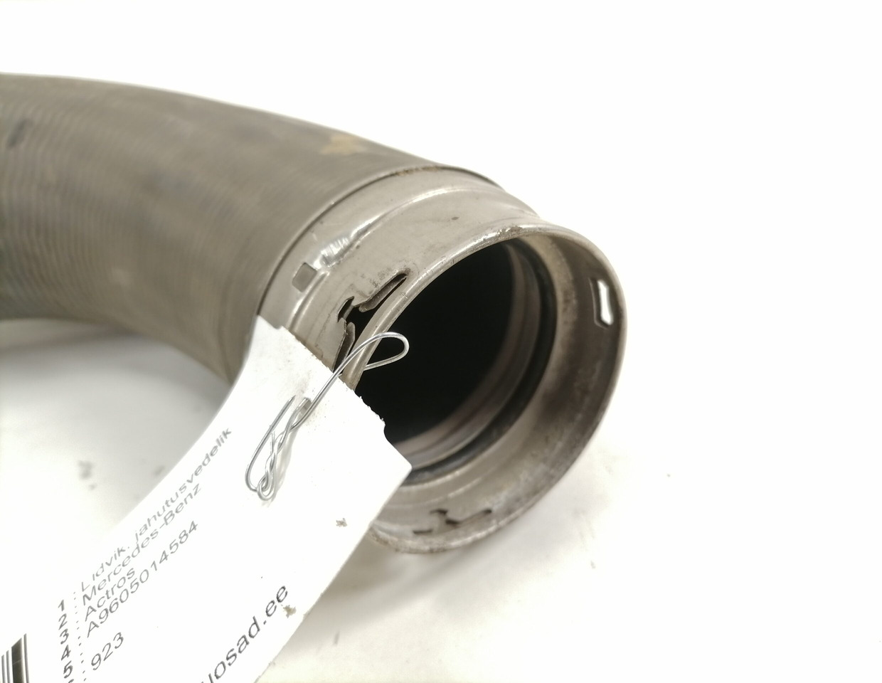 Mercedes-Benz Cooling pipe A9605014584 - Soğutma sistemi - Kamyon: fotoğraf 2 Mercedes-Benz Cooling pipe A9605014584 - Soğutma sistemi - Kamyon: fotoğraf 2