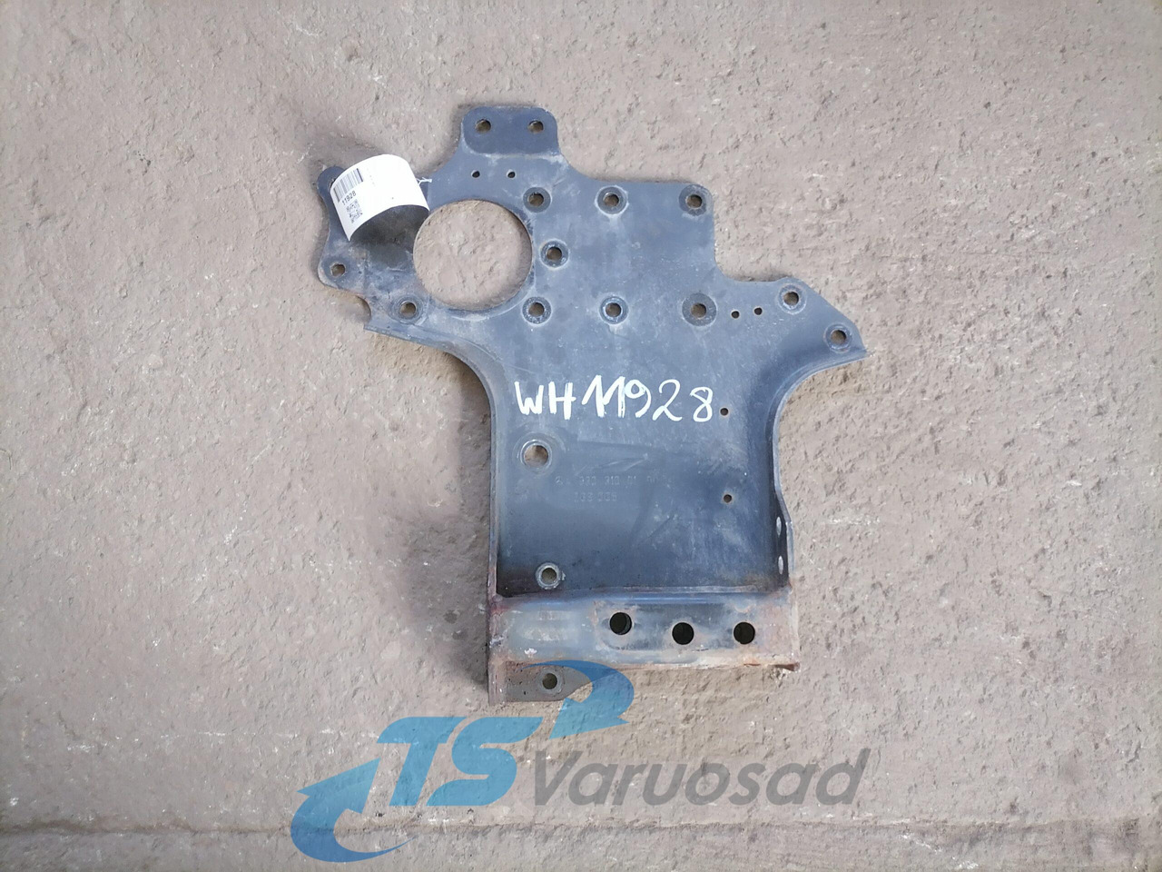 Mercedes-Benz Front bumper carrier A9303100190 - Tampon - Kamyon: fotoğraf 1 Mercedes-Benz Front bumper carrier A9303100190 - Tampon - Kamyon: fotoğraf 1