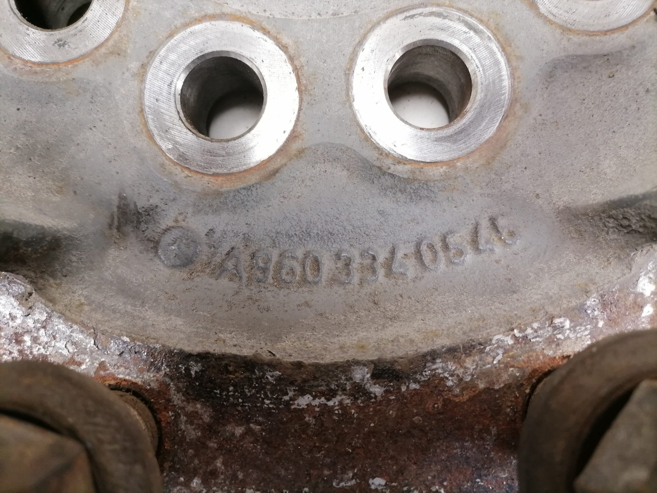 Mercedes-Benz Rattarummu flants, esisild A9603340545 - Poyra - Kamyon: fotoğraf 4 Mercedes-Benz Rattarummu flants, esisild A9603340545 - Poyra - Kamyon: fotoğraf 4