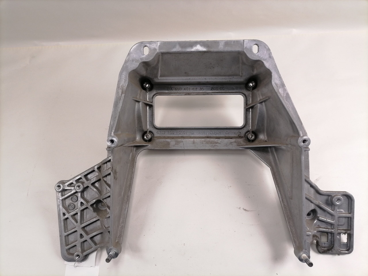 Mercedes-Benz Roolisamba kandur A9604610235 - Direksiyon kolonu - Kamyon: fotoğraf 2 Mercedes-Benz Roolisamba kandur A9604610235 - Direksiyon kolonu - Kamyon: fotoğraf 2